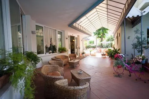 Hotel Ricchi Rimini 3*,